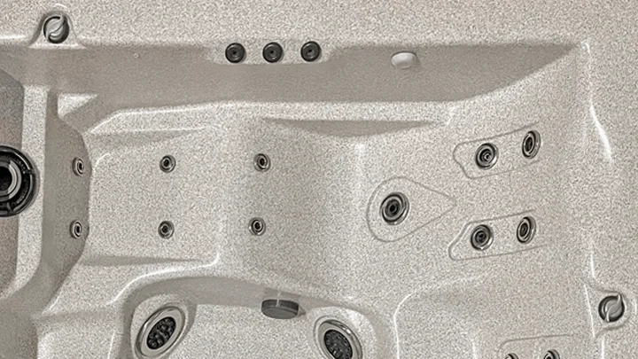 30 Jet Salinas Hot Tub Spa