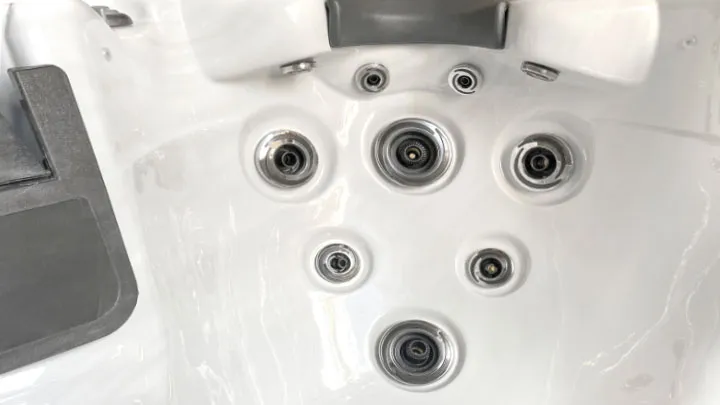 Hydromassage neck jets for hot tub and spa