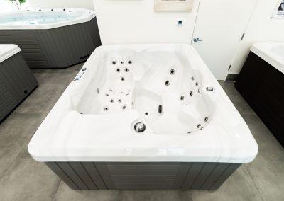 Liberty hot tub spa by United Spas Mfg in Modesto