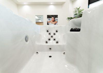 United Spas Mfg - Vegas hot tub spa