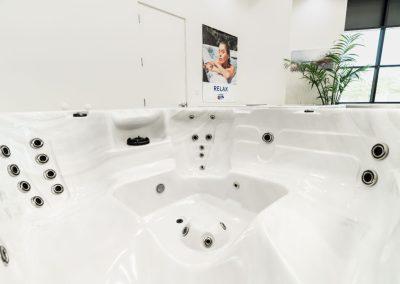 United Spas Mfg - Monterey hot tub spa
