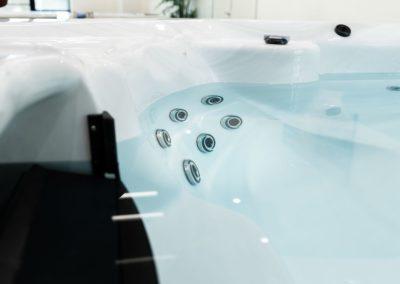 United Spas Mfg - Entertainment Party Spa