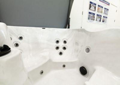 United Spas Mfg - Caliente hot tub spa