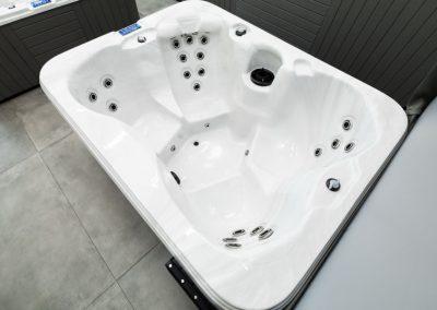 United Spas Mfg - Caliente hot tub spa